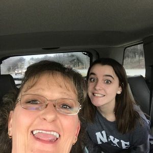 Meet your Posher, Cindy